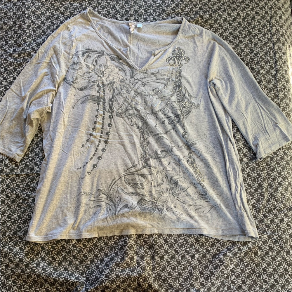 Grey long sleeve from tees 2 please. Sized 26/28